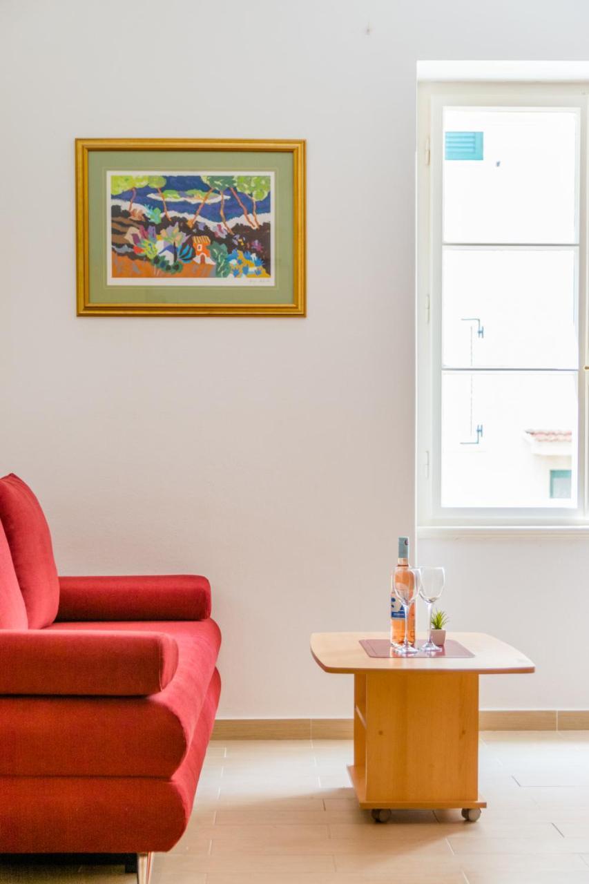 Apartment Ruby Split