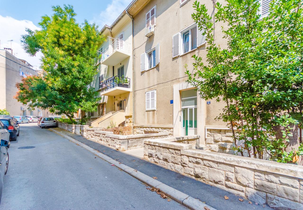 Apartment Ruby Split