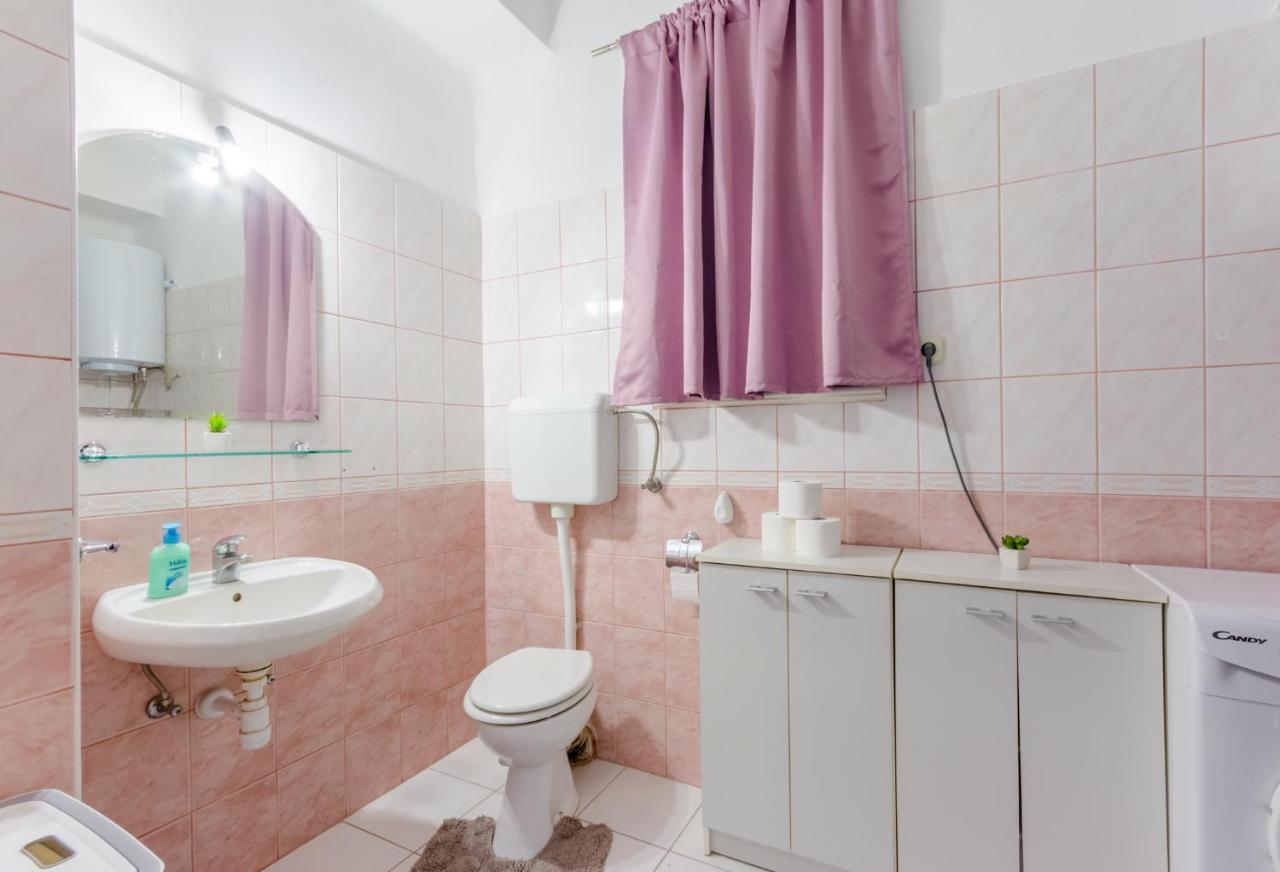 Ruby Apartment Split