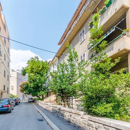Apartment Ruby Split Exterior photo